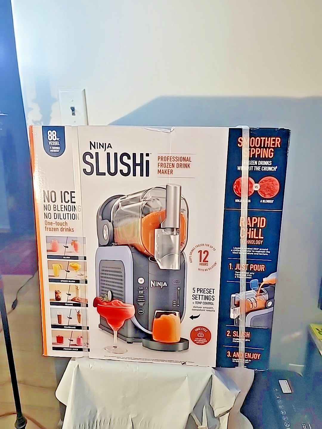 Ninja SLUSHi Professional Frozen Drink Maker FS301 5-in-1 88oz Factory New