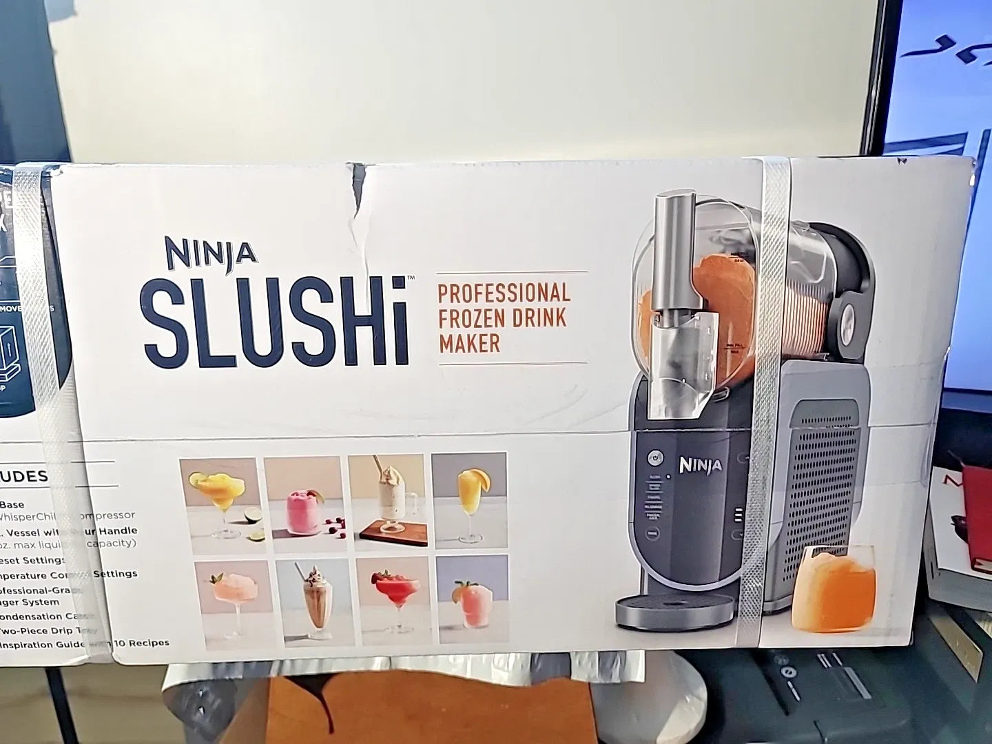 Ninja SLUSHi Professional Frozen Drink Maker FS301 5-in-1 88oz Factory New